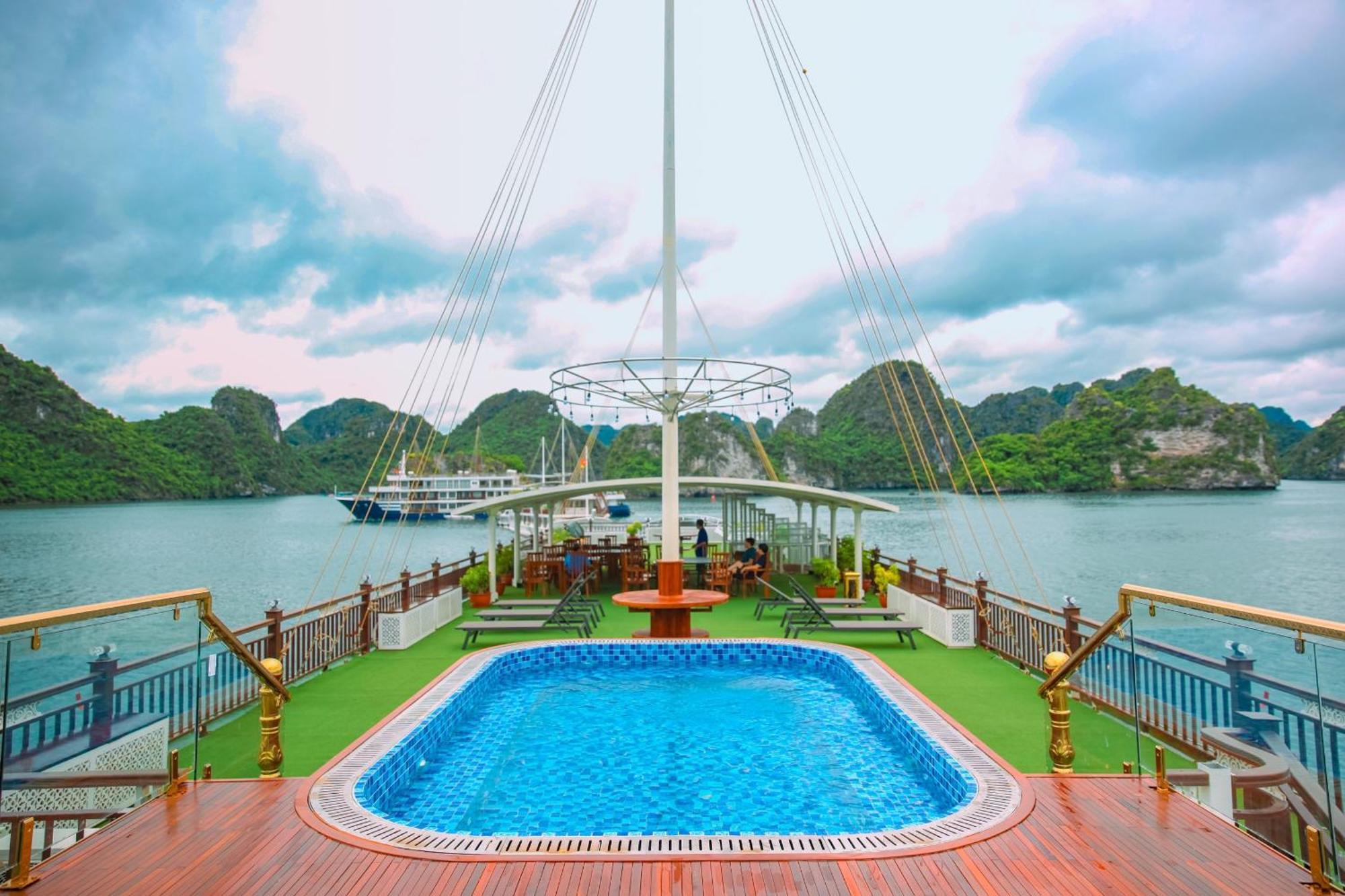 Hotel Le Journey Elegance Cruise Hạ Long Exterior foto