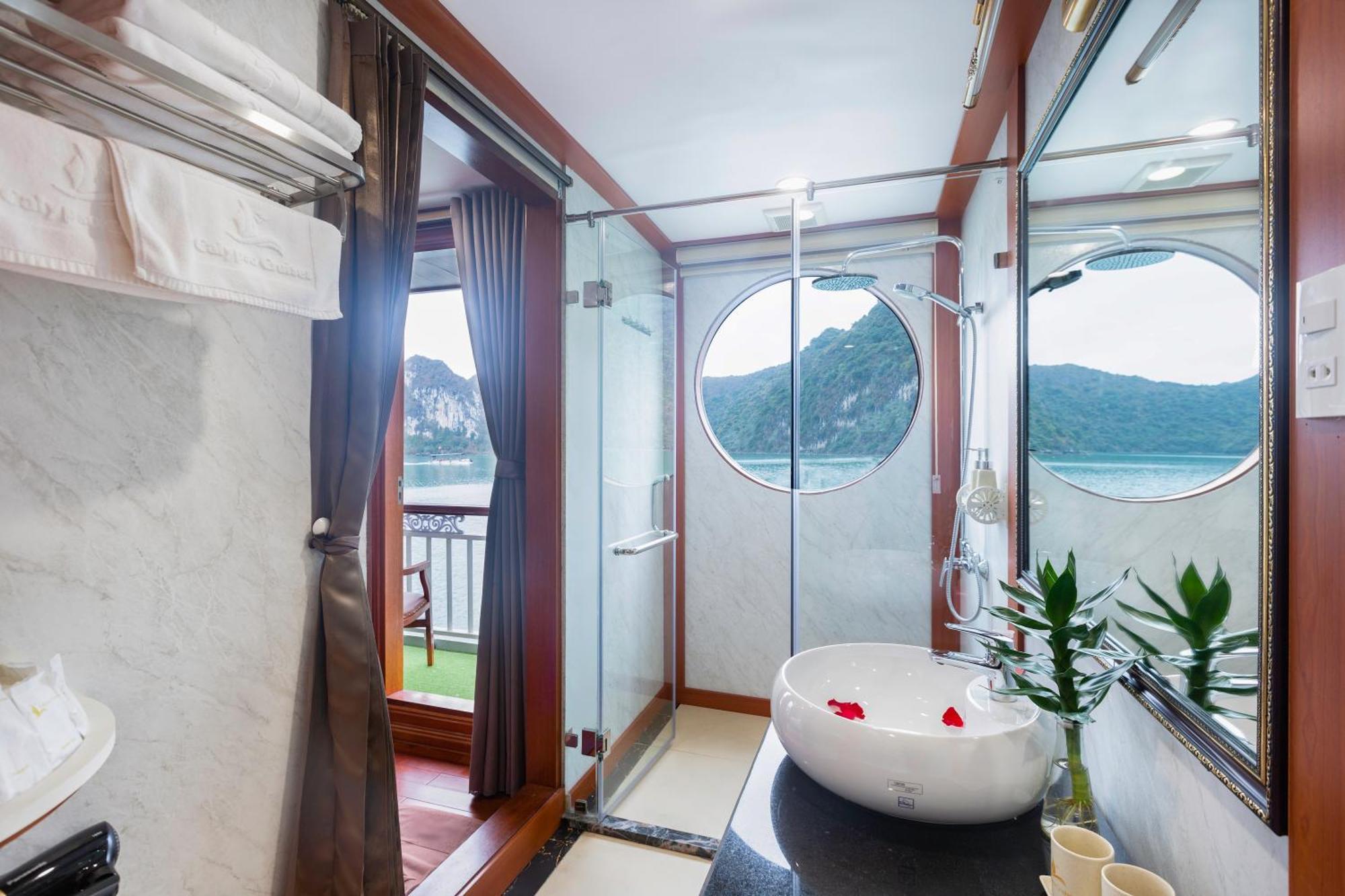 Hotel Le Journey Elegance Cruise Hạ Long Exterior foto