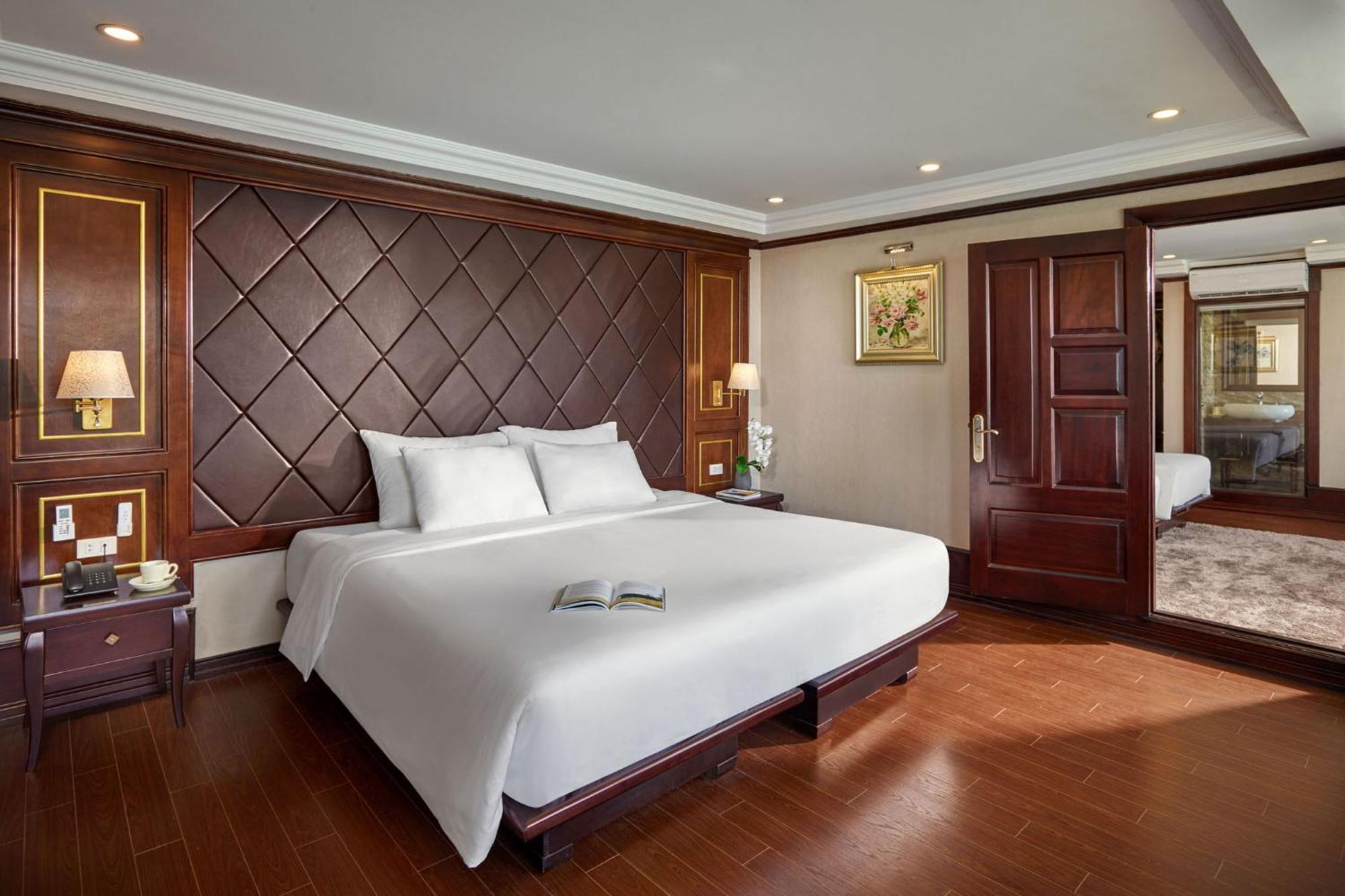 Hotel Le Journey Elegance Cruise Hạ Long Exterior foto