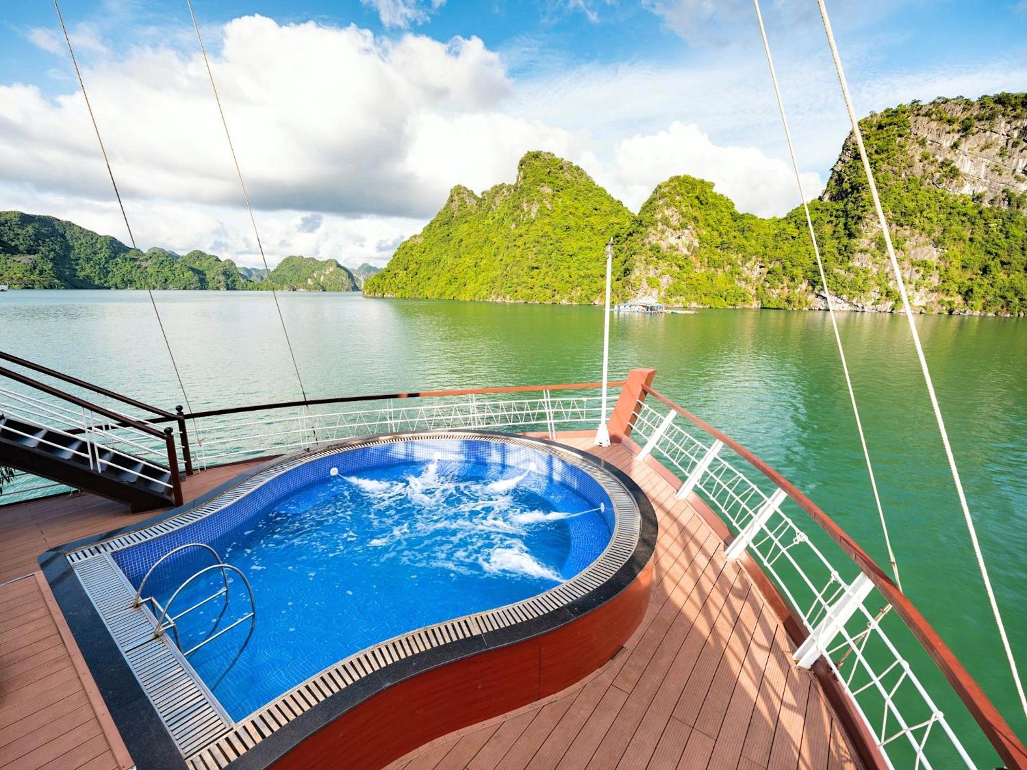 Hotel Le Journey Elegance Cruise Hạ Long Exterior foto