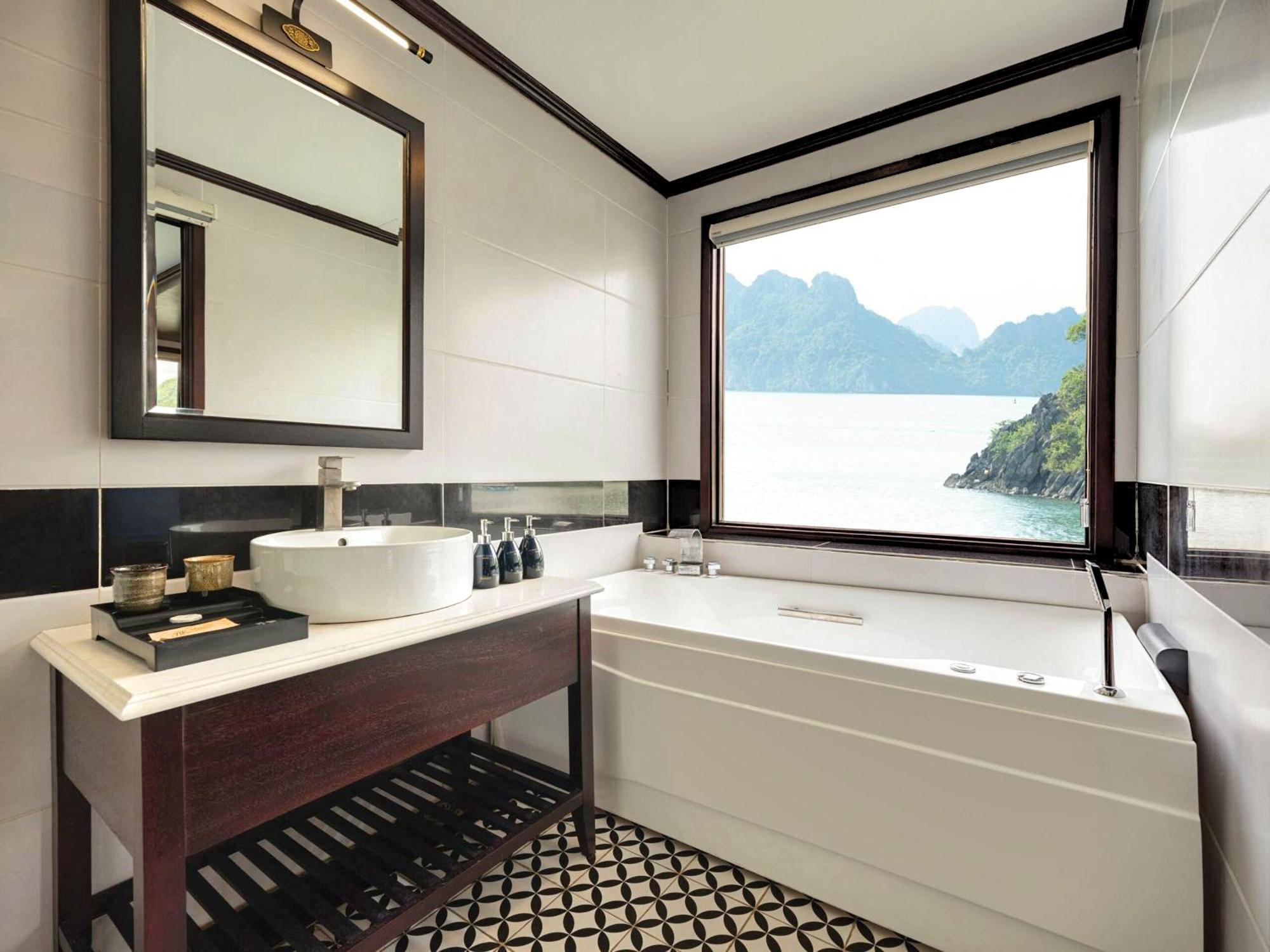 Hotel Le Journey Elegance Cruise Hạ Long Exterior foto
